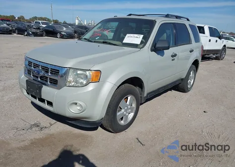2009 Ford Escape Xlt from USA, damaged, VIN 1FMCU03729KA03800